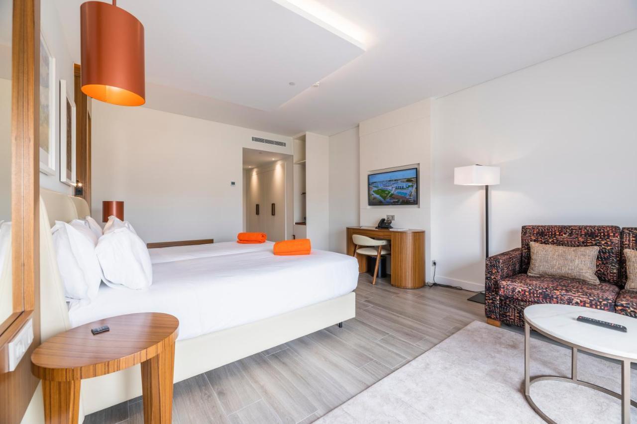 Regency Salgados Hotel & Spa อัลบูเฟรา ภายนอก รูปภาพ